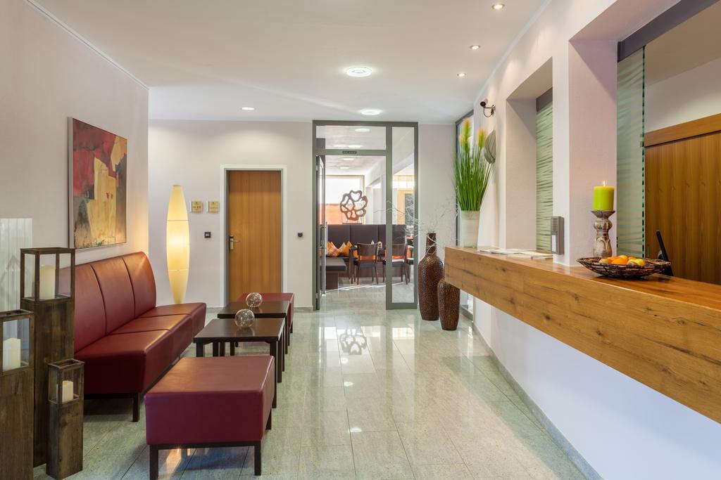 Hotel Waldhorn Кемптен Экстерьер фото